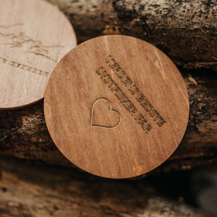 Justfishing Træ Coasters 2 stk. - Fars dag 2025